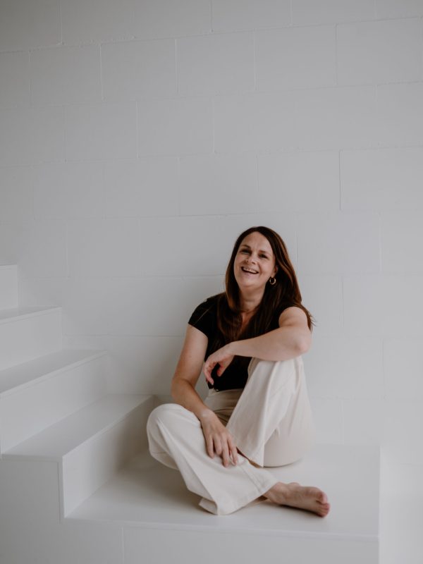 Portretfoto van Love by Loes NEI Therapeut en Fotograaf uit Venray