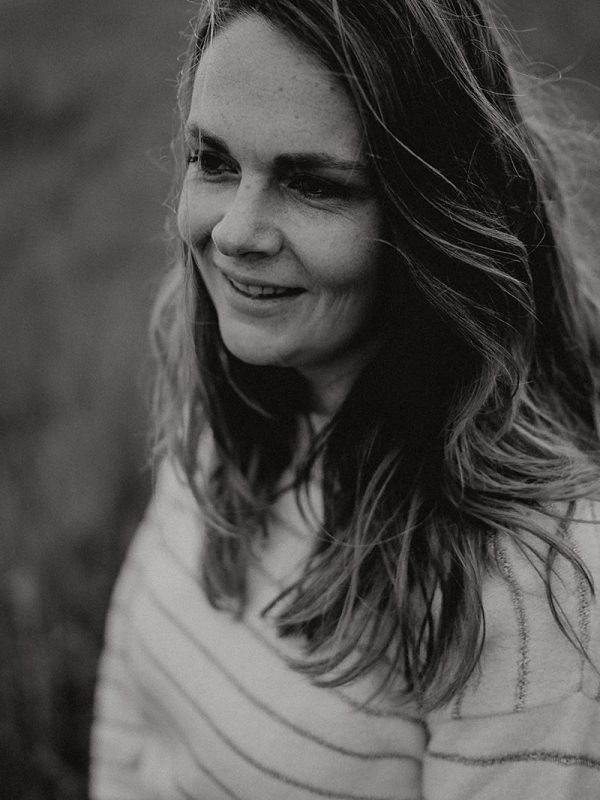 Portretfoto van Love by Loes NEI Therapeut en Fotograaf uit Venray